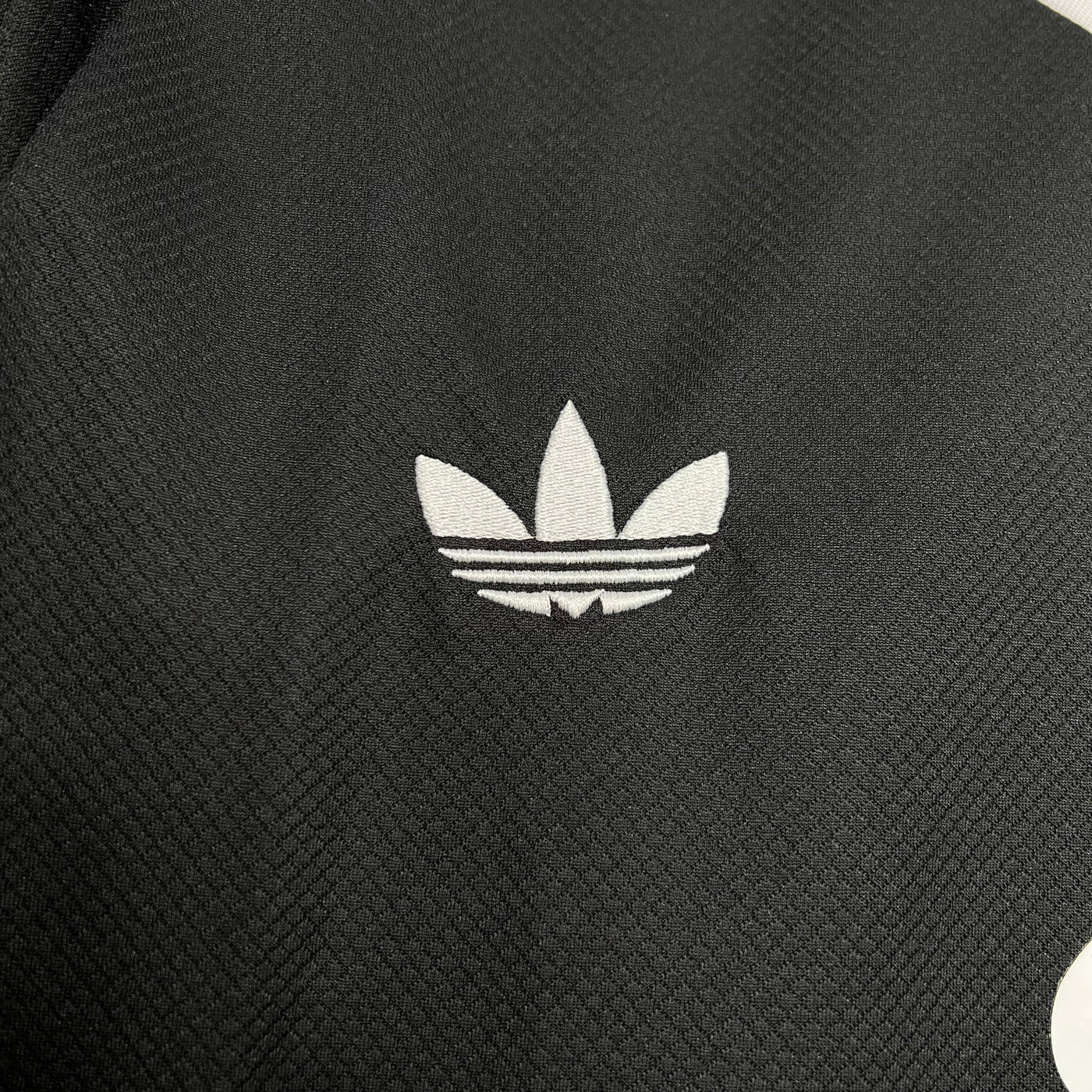 Manchester United 24/25 Goalkeeper Kit (Fan)