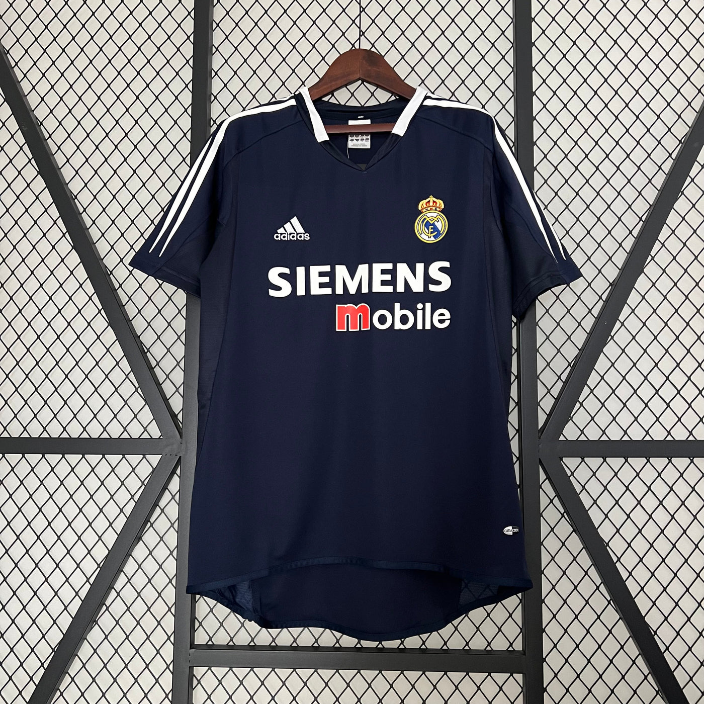 Real Madrid Retro 04/05 Away (Fan)