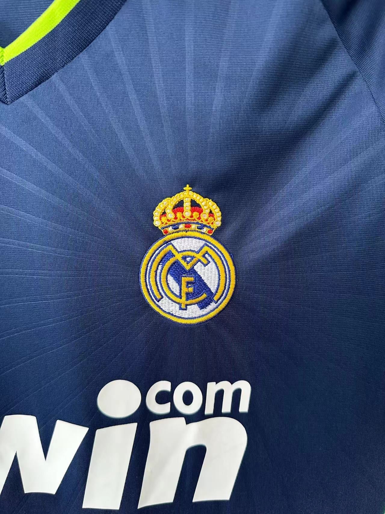 Real Madrid Retro 2010/2011 Away (Fan)
