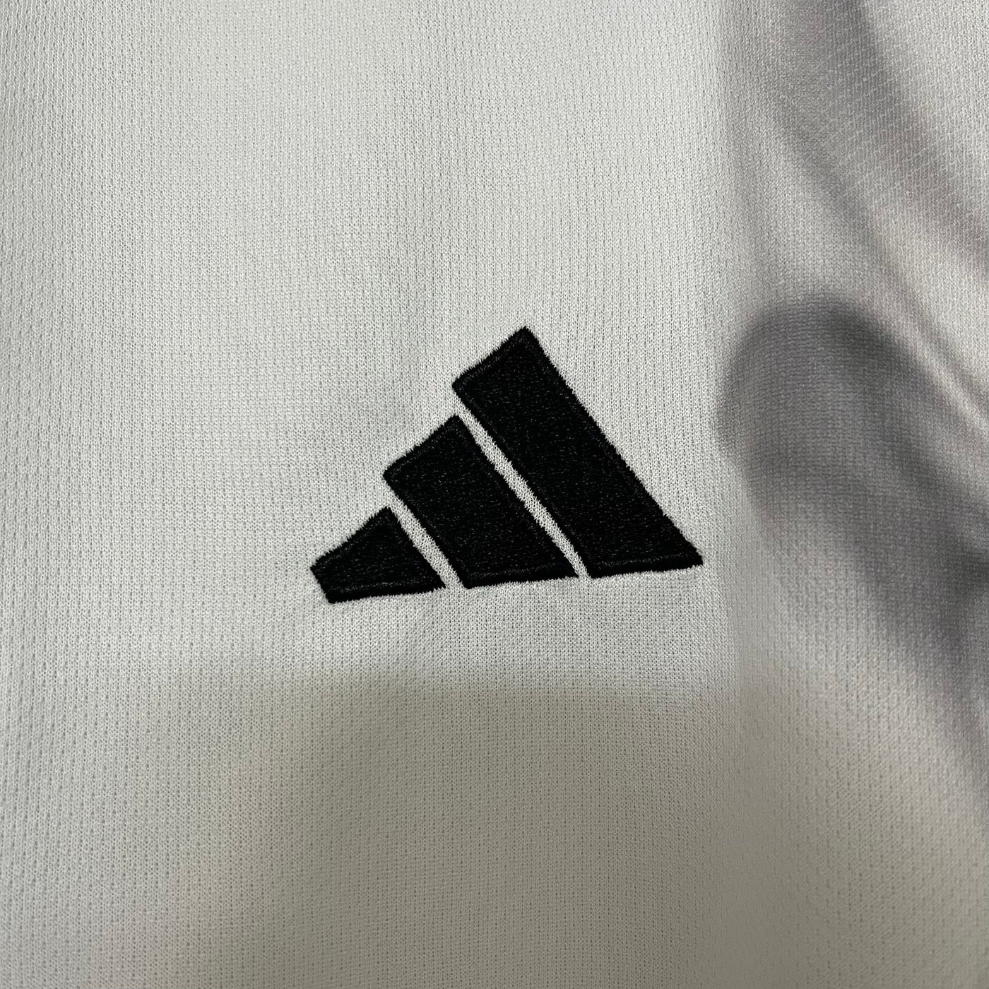 Japan 23/24 White Special Edition (Fan)
