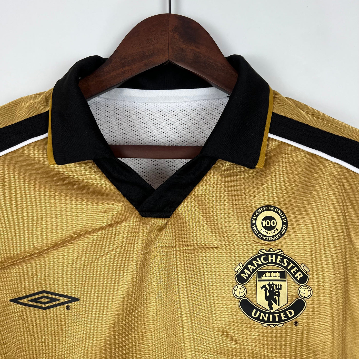 Manchester United Retro 01/02 100th anniversary edition (Fan)