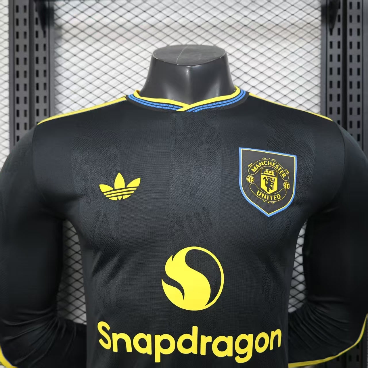 Manchester United 25/26 Long-Sleeve Third Kit (Player)