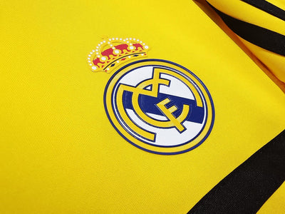 Real Madrid Retro 2011/2012 goalkeeper yellow (Fan)