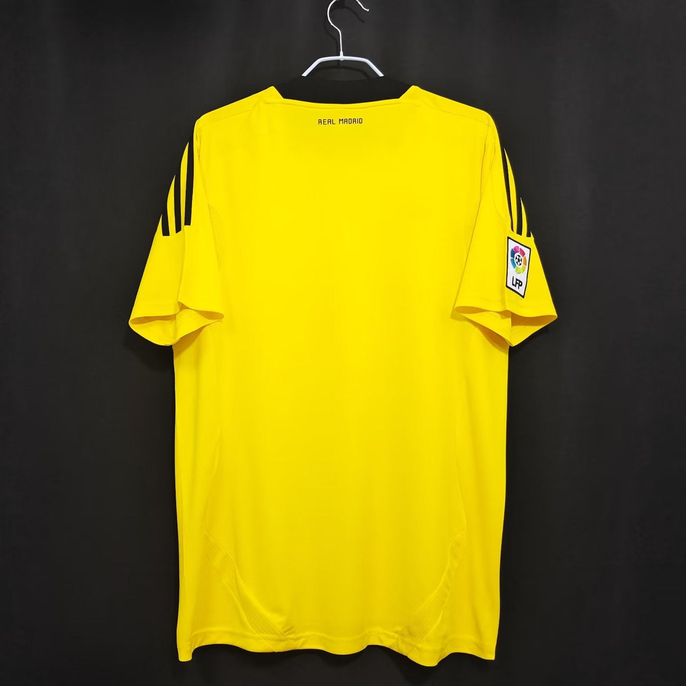Real Madrid Retro 2011/2012 goalkeeper yellow (Fan)