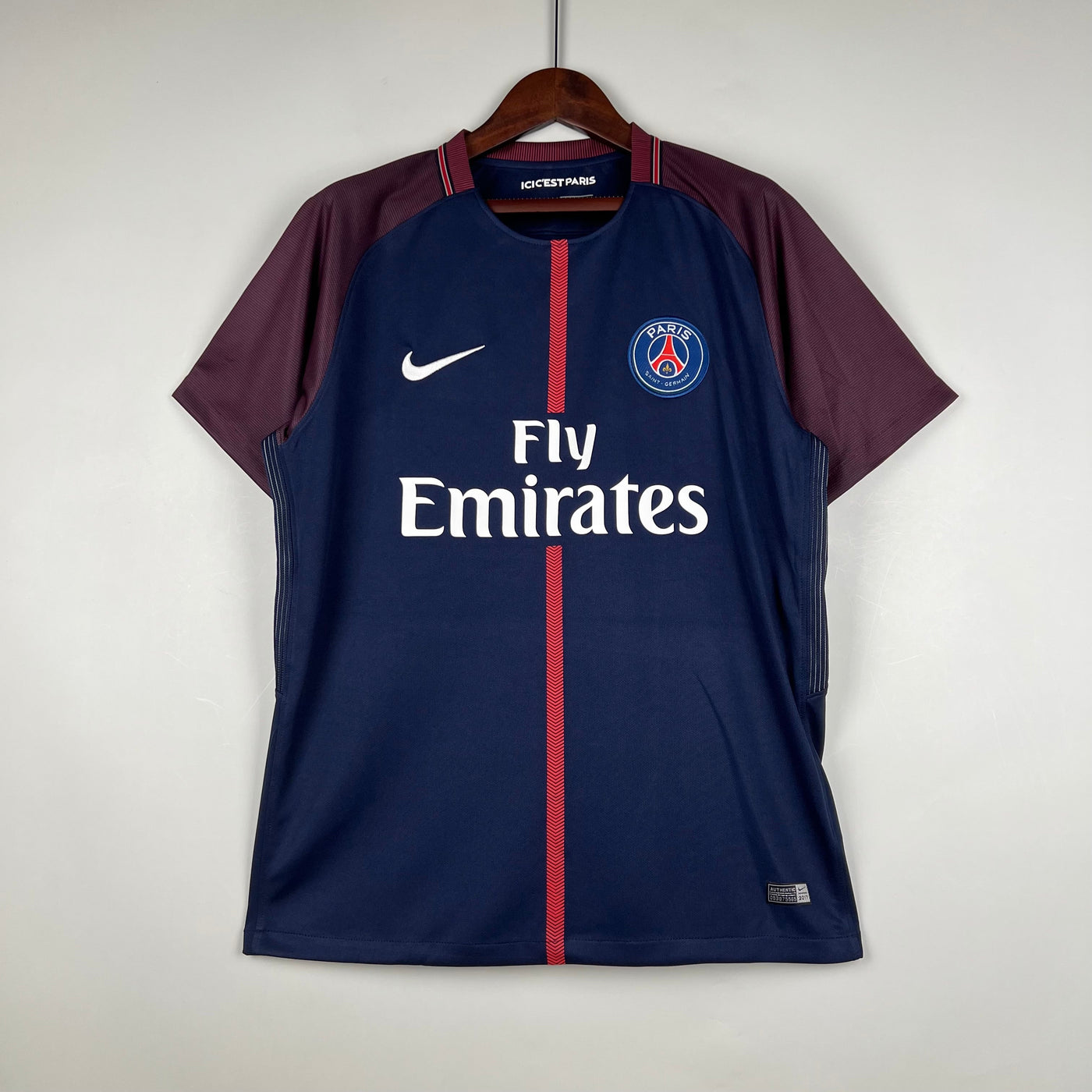 Paris Saint Germain Retro 17/18 Home (Fan)