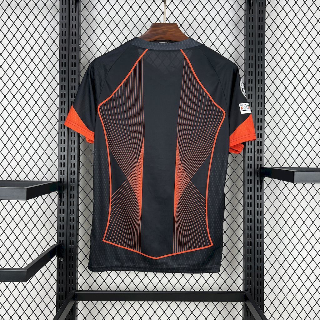 Barcelona 25/26 Gradient Black Orange (Fan)