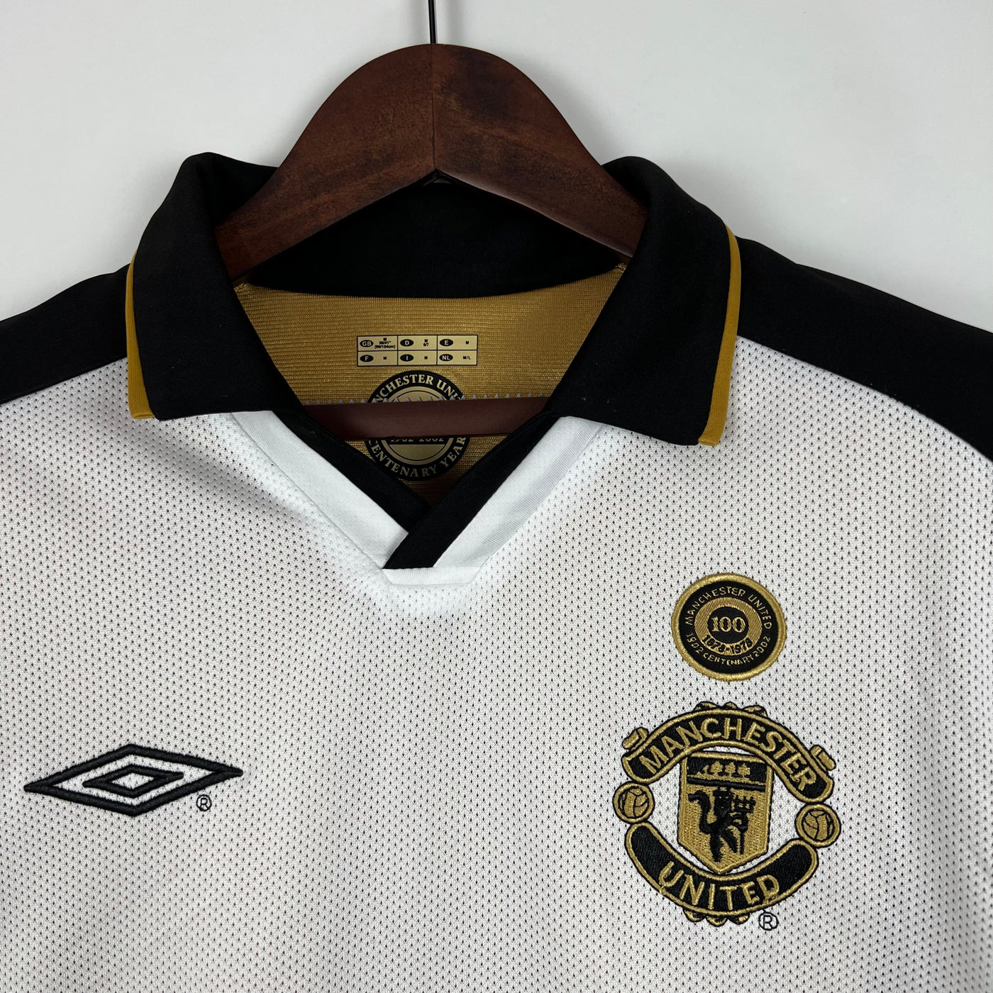 Manchester United Retro 01/02 100th Anniversary edition (Fan)