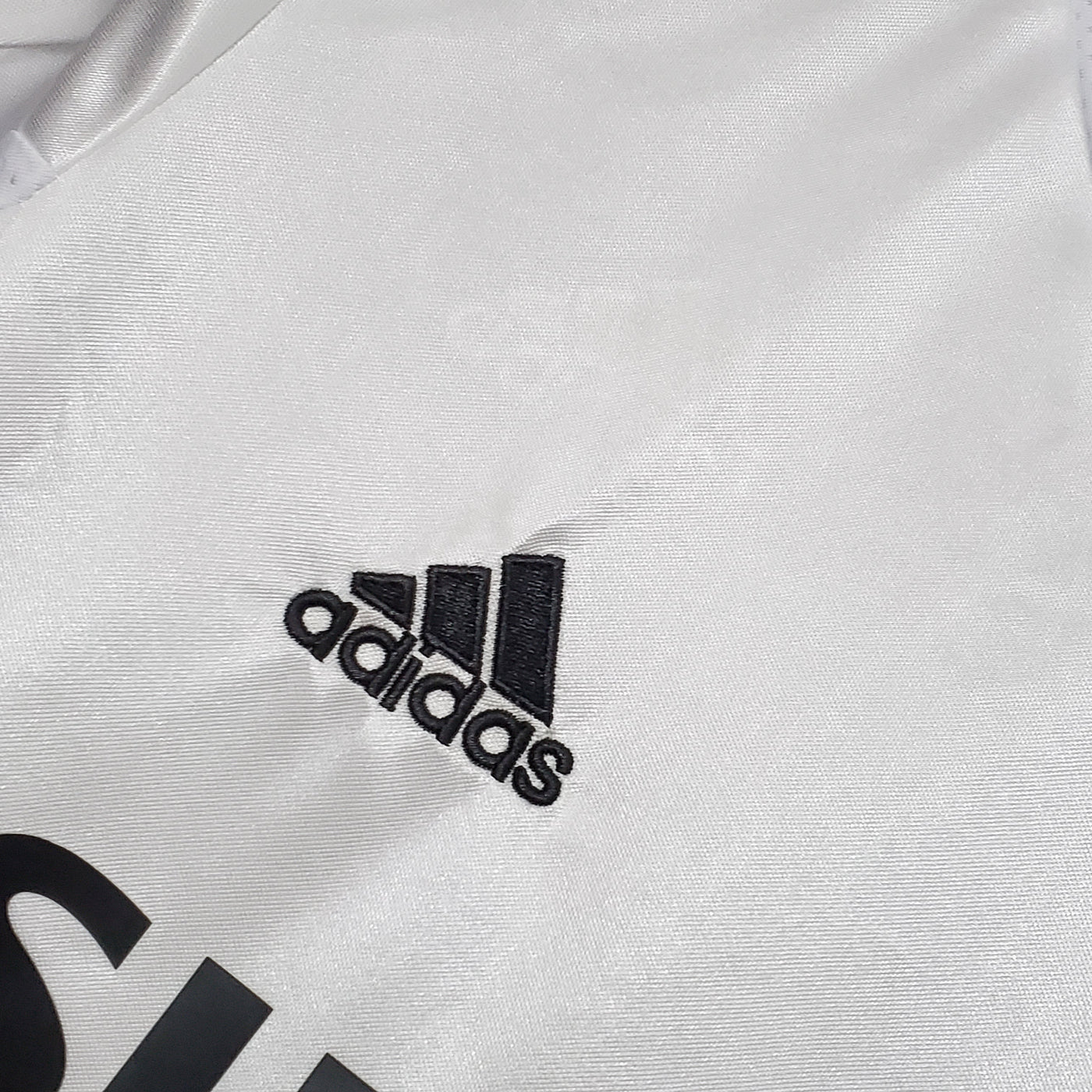 Real Madrid Retro 04/05 Home (Fan)