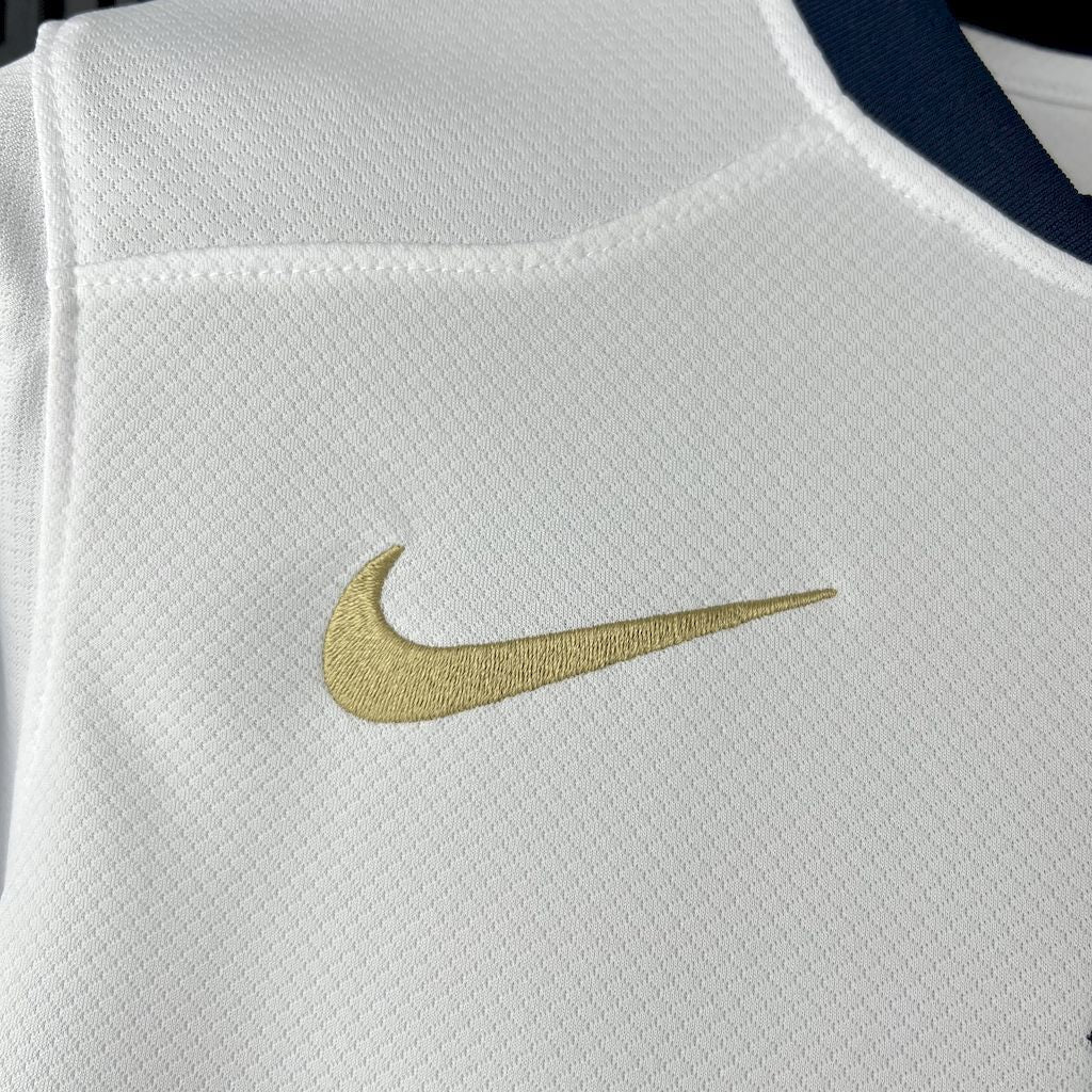 Barcelona 25/26 White Edition (Fan)