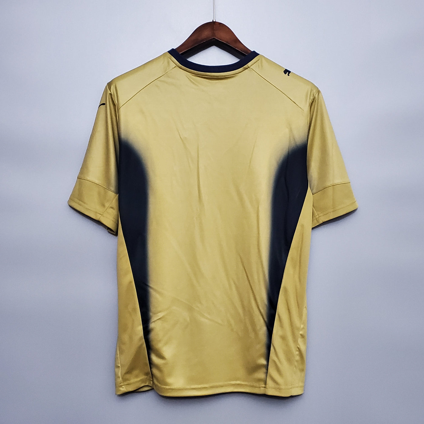 Italy Retro 2006 Golden (Fan)
