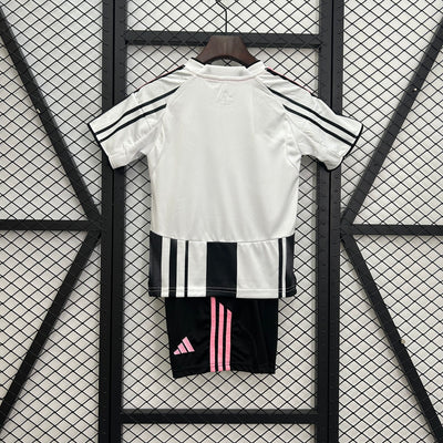 Juventus 25/26 Home Unsponsored (Kids)