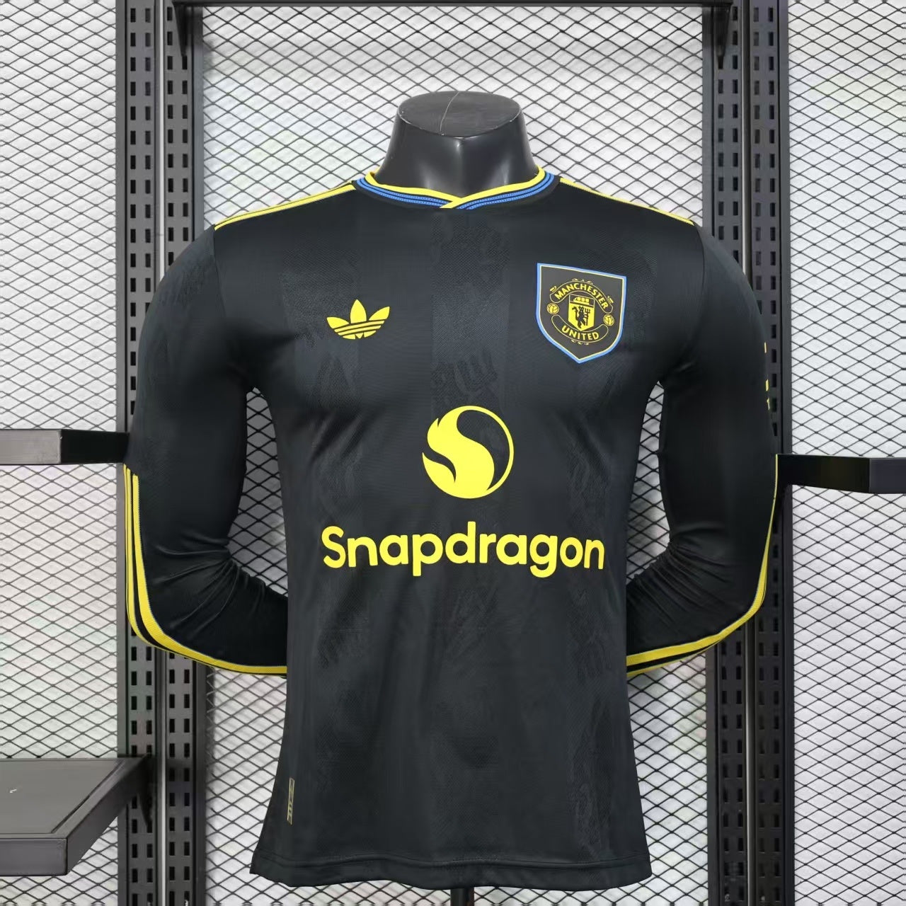 Manchester United 25/26 Long-Sleeve Third Kit (Player)